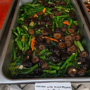 香菇芥兰 Kailan w/Mushrooms
