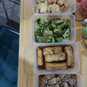 Jessie Catering Tingkat Meal - 3 dishes + 1 soup/ 4 dishes (5 days)