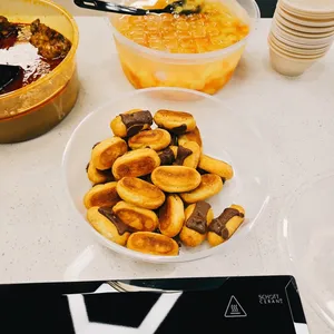 Mini Chocolate Eclair