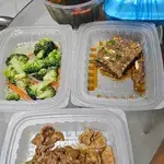 Lunch Tingkat (20 Day, 3 Dishes + Soup OR 4 Dishes)