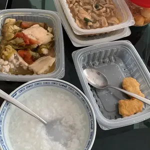 Lunch Tingkat (20 Day, 3 Dishes + Soup OR 4 Dishes)