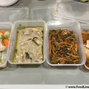 Traditional Tingkat Series - Lunch/Dinner Tingkat (20 Days, 3 Dishes + 1 Soup OR 4 Dishes)