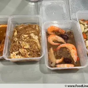 Traditional Tingkat Series - Lunch/Dinner Tingkat (20 Days, 3 Dishes + 1 Soup OR 4 Dishes)