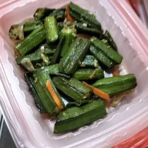 Lunch Tingkat (20 Day, 3 Dishes + Soup OR 4 Dishes)