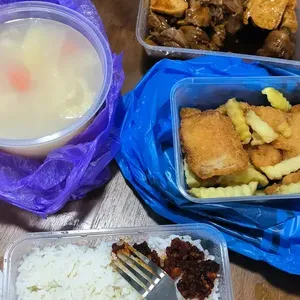 Traditional Tingkat Series - Lunch/Dinner Tingkat (20 Days, 3 Dishes + 1 Soup OR 4 Dishes)