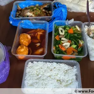 Traditional Tingkat Series - Lunch/Dinner Tingkat (20 Days, 3 Dishes + 1 Soup OR 4 Dishes)
