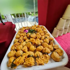 Golden Seafood Pocket with Oriental Dip