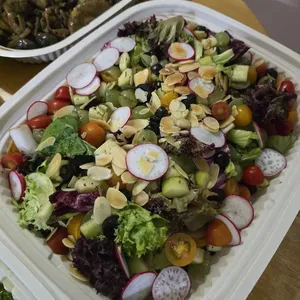 BOUNTIFUL HARVEST BLISS (Duo of Tomatoes, Grapes and Cucumber Salad, drizzled with Balsamic Dressing)