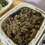 UMAMI CHICKEN(Soy-Infused Chicken Braised withSavory Mushrooms)