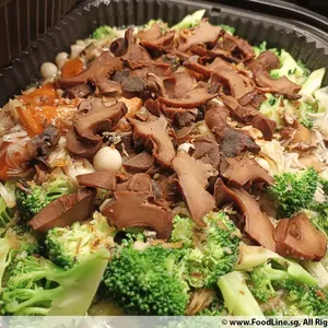 Broccoli w/ Top Shell 西兰花扒贵妃鲍