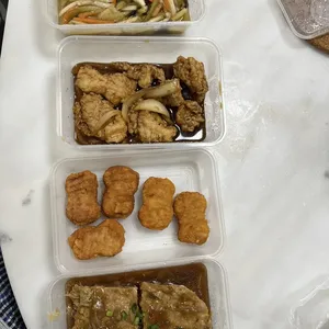 Traditional Tingkat Series - 8 Days TRIAL promo (3 Dishes 1 Soup / 4 Dishes ) *FIRST TIME* only