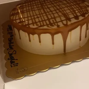 Salted Caramel Chocolate (Size: 9 Inch)