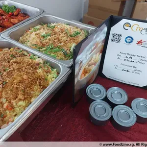Thai Pineapple Rice 50% & Vegetarian Fried Bee Hoon 50%
