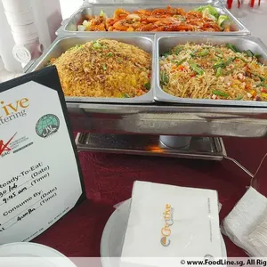 Thai Pineapple Rice 50% & Vegetarian Fried Bee Hoon 50%