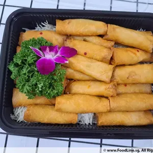 Vegetables Spring Roll with Sweet Sauce