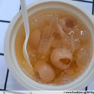 Chilled Cheng Tng with Snow Fungus and Longan