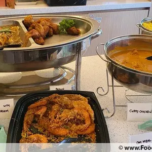 Signature red curry chicken with baby potatoes 招牌咖喱鸡