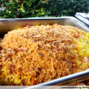 Thai Pineapple Rice 50% & Sin Chow Bee Hoon 50%