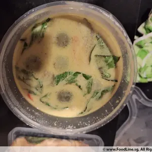 Green Curry Chicken