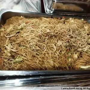 Thai Pineapple Rice 50% & Sin Chow Bee Hoon 50%