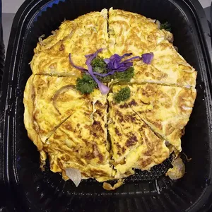 Thai onion omelette  Khai jiao