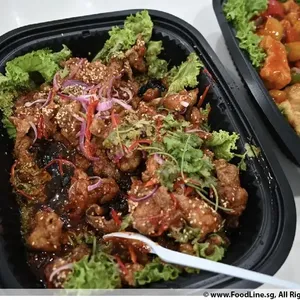 Thai chiilli chicken with onion