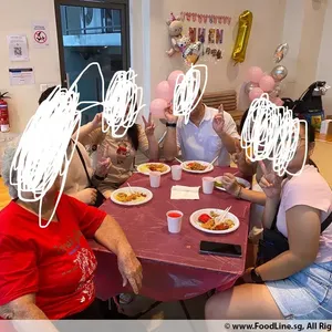 Table with disposable top