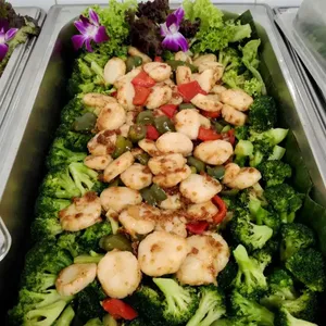 XO酱炒带子拌西兰花 Sautéed Scallop with Broccoli and XO Sauce