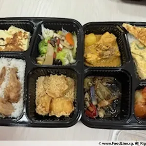 2nd Menu: (Non Spicy)
Steamed White Rice
Deep Fried Chicken Wing 炸鸡翅膀
Cereal Fragrance Fish Fillet 谷类香鱼片
Steamed Egg 蒸鸡蛋
Loh Han Vegetable 罗汉斋