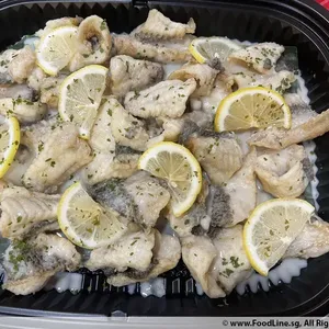Baked Fish w creamer mushroom sauce 鱼奶油蘑菇