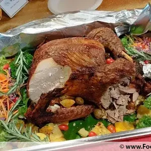Roasted Turkey with Cranberry Sauce (4.5kg – 5kg)