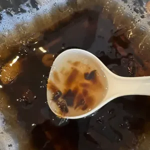Chin Chow w Longan