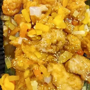 Sweet & Sour Fish with Fruit Cocktail   (杂果糖醋鱼)