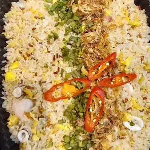 Signature Bayfront Seafood Fried Rice   (海鲜炒饭)