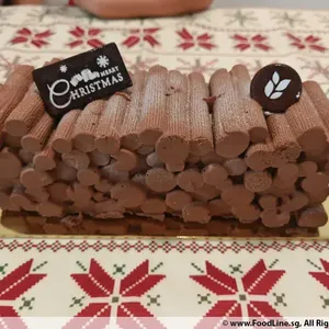 Dark Cherry Cacao Log Cake