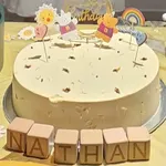 Yellow Chrysanthemum Cake (Size: 2kg)