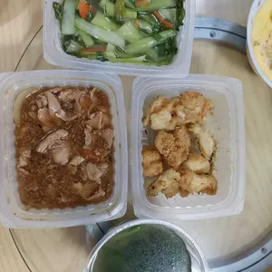 Lunch/Dinner Tingkat (5 Days, 3 Dishes + Soup OR 4 Dishes)