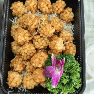 Seafood Crouton with Tartar Dip