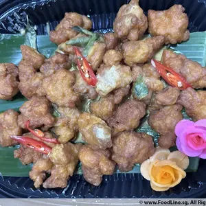 Creamy Butter Salted Egg Yolk Chicken   (咸蛋鸡)