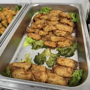 Fried Beancurd Roll                                                         	金黄炸腐皮卷