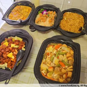 Egg Beancurd and Vegetables in Silky Egg Gravy