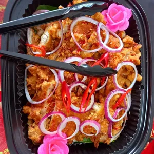 Chicken Cutlet W Thai Style Sauce 泰式酱香酥鸡扒
