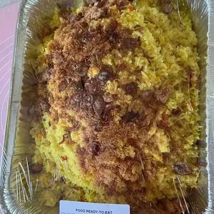 Golden Pineapple Fried Rice With Chicken Floss 黄金饱满旺来炒饭