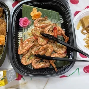 Creamy butter prawn with sweet corn