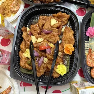 Sweet & sour fish with pineapple