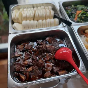扣肉馒头 Braise Pork w/ Bun