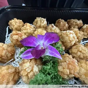 Seafood Crouton with Tartar Dip