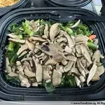 Hong Kong Kai Lan with Mushroom and Wolfberry