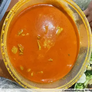Curry chicken with potato