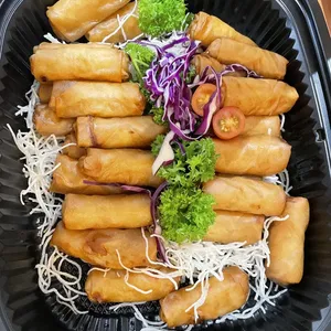Thai spring roll  Poh pia tod